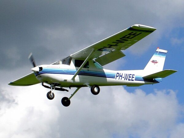 How Much Does A Cessna 152 Cost? (2023 Price)